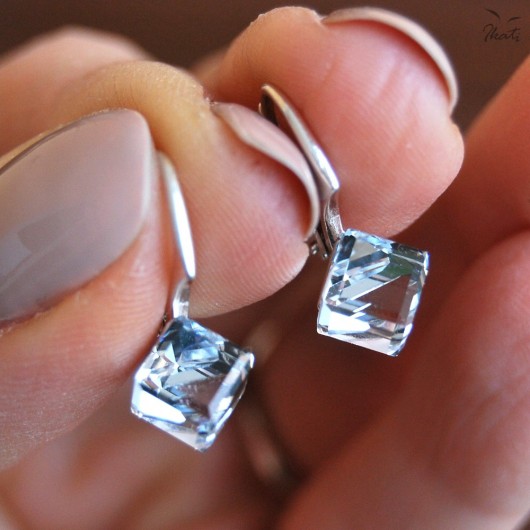 Kolczyki z kostkami kryształ Swarovski CRYSTAL COMET Ikati Jewellery