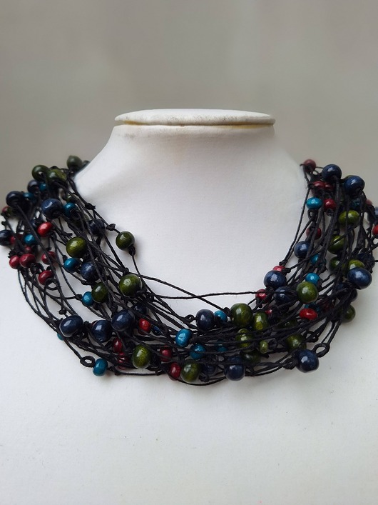 korale Letni Naszyjnik lniany z kolorowym drewnem.Stonowany