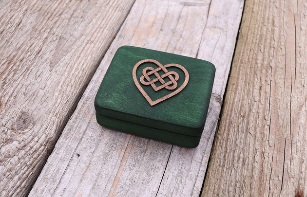 akcesoria różne Drewniane pudełko na obrączki ślubne - nordyckie i personalizowane pudełko