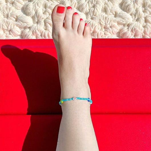 bransoletki z kamieni naturalnych NA NOGĘ : jadeit turkusowy i millefiori