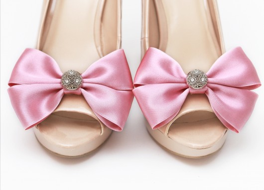 Glowing Bride - Pink - klipsy do butów HowDoILook