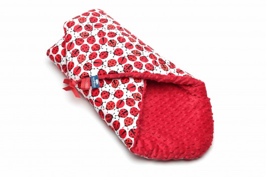 Rożek z wstążką Biedronki czerwony minky 75x75 Samiboo