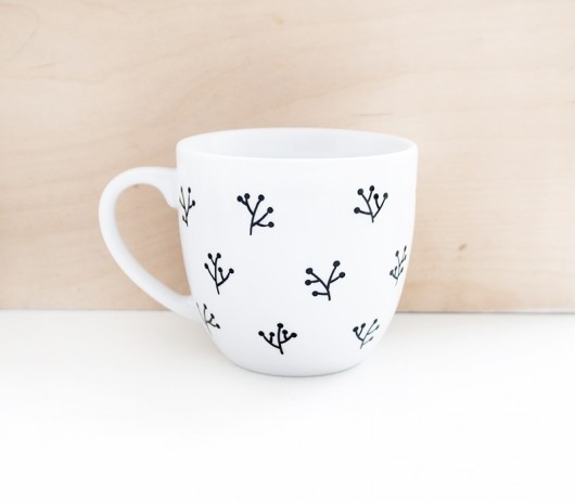 Gałązki 01 - czarne - kubek porcelanowy miamilu