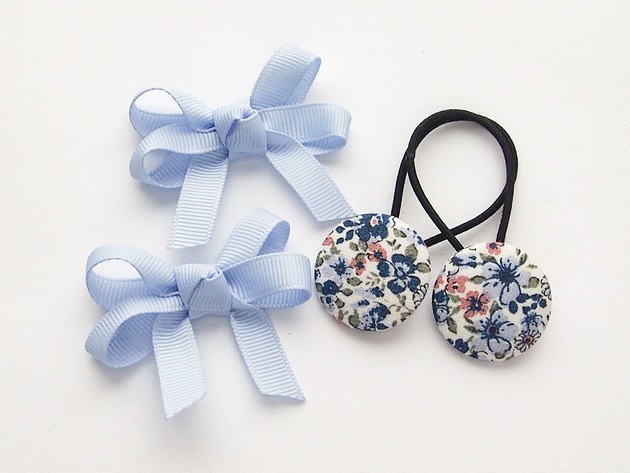 ozdoby do włosów dla dzieci Komplet do włosów gumki Bobbles i spinki Loop Bow Ella Blue