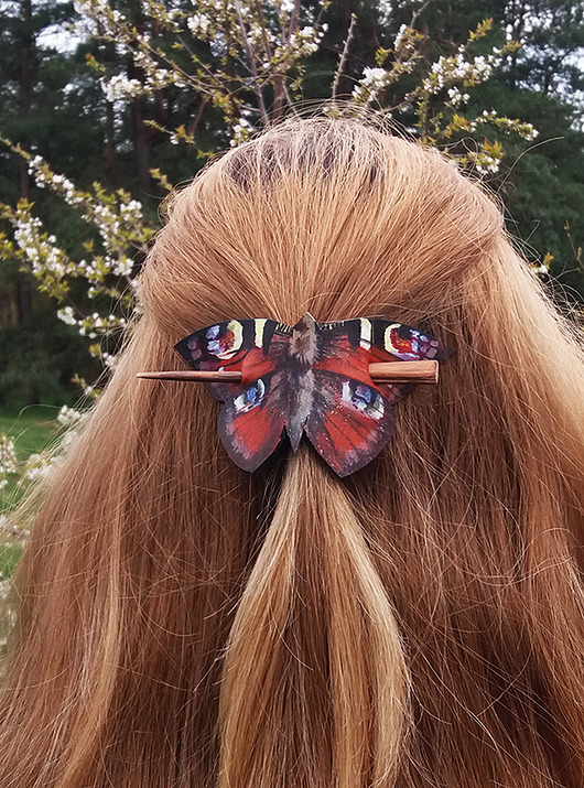 skórzana spinka  motyl pawie oczko martuch