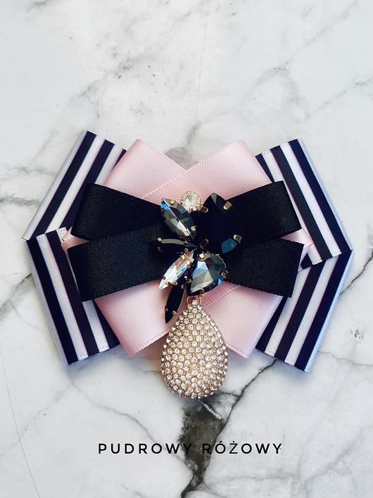 broszki Brosza z czarną ozdobą w stylu glamour NEW