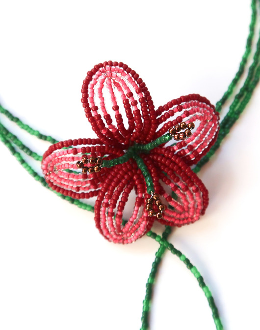 chokery Różowo-bordowa lilia - naszyjnik choker