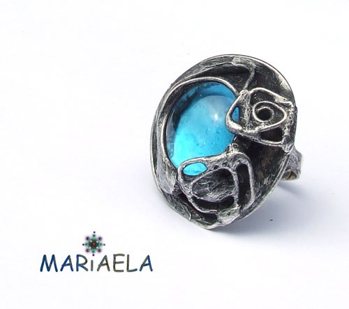 TURKUSZĘ I DWIE RÓŻE MARIAELA