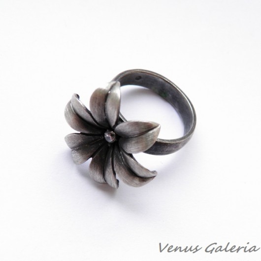 Hiacyntowy VENUS GALERIA