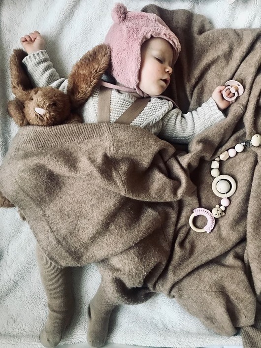 Zawieszka drewniana- ozdoba pokoju dziecka Mymami