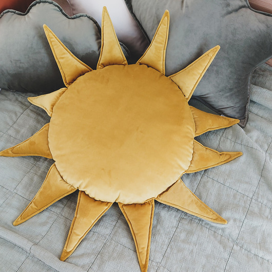 poduszki do pokoju dziecka Poduszka słońce velvet