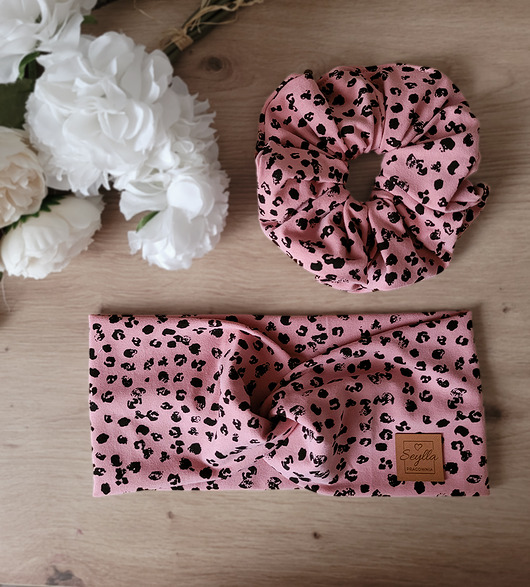 opaski do włosów Komplet opaska + gumka scrunchie panterka różowa