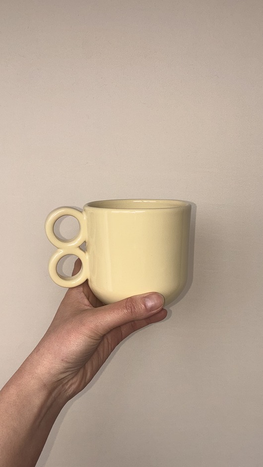 kubki i filiżanki Kubek podwójne ucho  [kolor: jasny  budyń]  330 ml