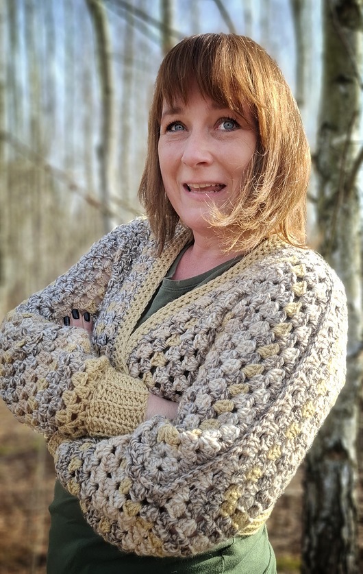 kardigany damskie Beżowy krótki kardigan z wełny Sand Lark