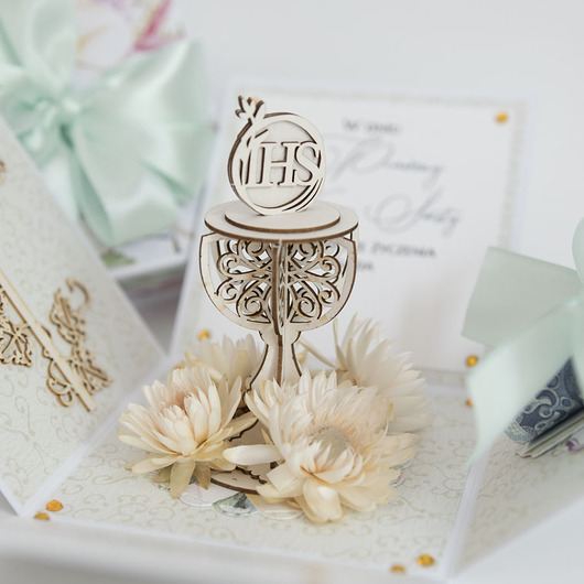 kartki na komunię Pamiątka Pierwszej Komunii exploding box kartka 3d