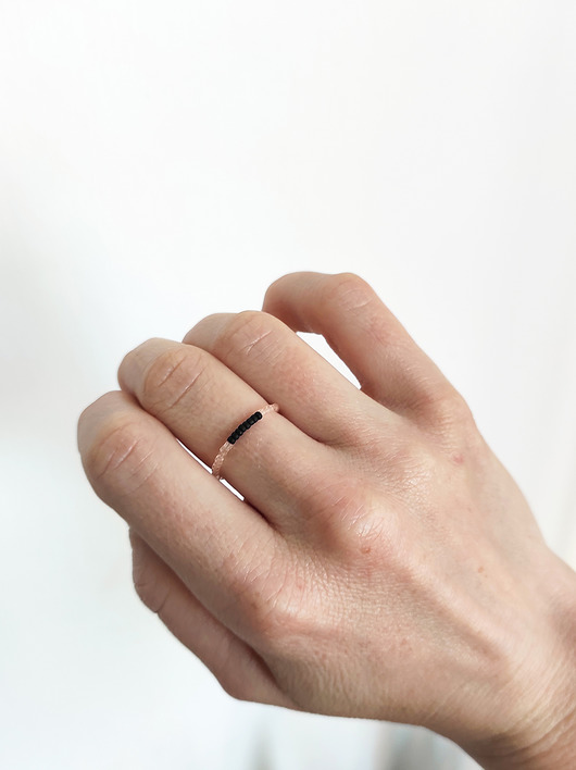 Black line ring Marcelina Deren