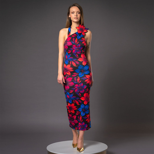 sukienki midi damskie Dopasowana sukienka z kwiatem  - Iris