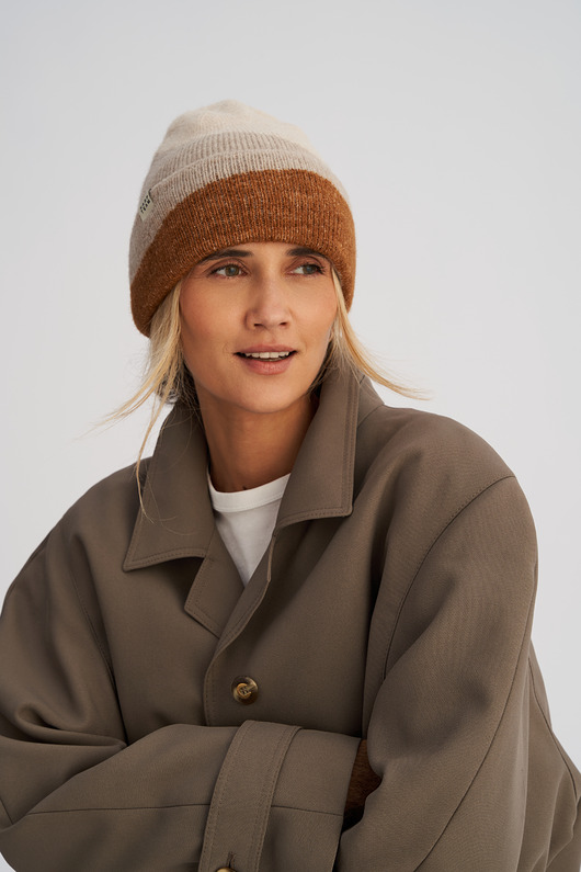 czapki damskie Pastelowa czapka zimowa beżowa