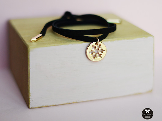 mini black snowflake  barboleta