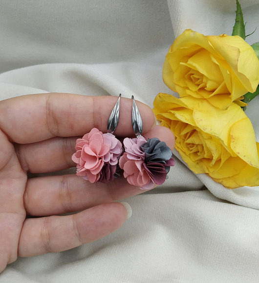 kolczyki - inne Małe kolczyki kwiatki bordo mauve grafit