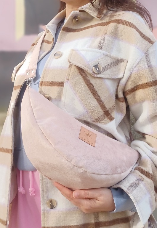 saszetka nerka Banana torebko nerka z weluru Pudrowy Róż