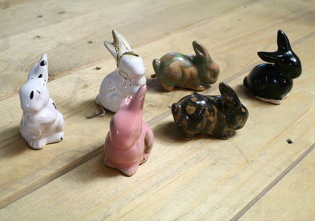 ozdoby wielkanocne Mini króliczki ceramiczne  - ceramika art