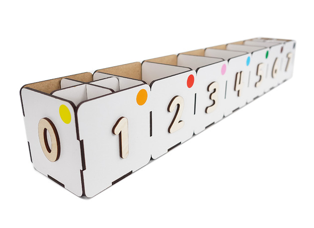 pojemniki na zabawki Duży sorter organizer na kredki MONTESSORI liczby, kolory