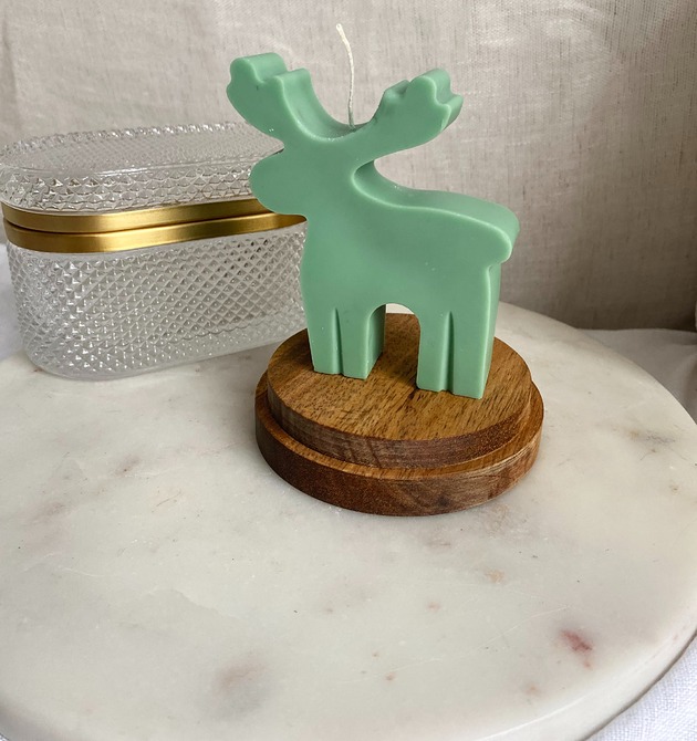 świeczniki i świece Świeca ekologiczna sojowa dekoracyjna "Renifer " 100x85mm