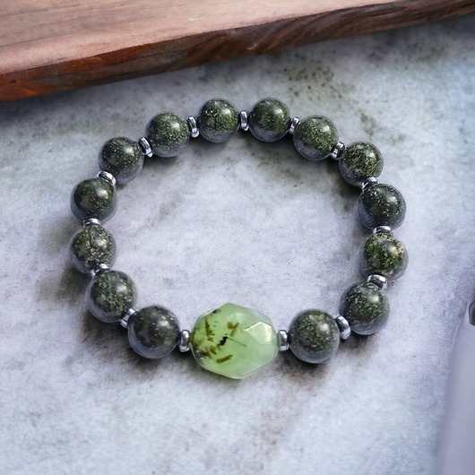 bransoletki z kamieni naturalnych Siła, ochrona, spokój - PREHNIT & JASPIS - dla miłośniczki zieleni