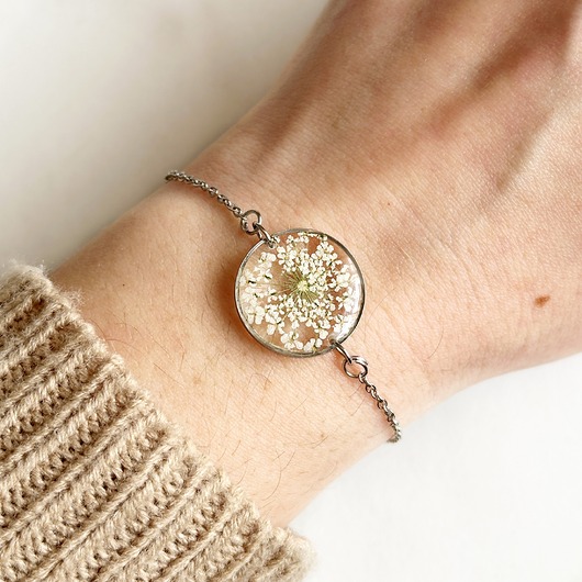 bransoletki z żywicy Bransoletka z kwiatami