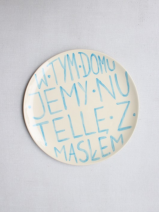 patery i talerze Talerz z napisem nutella z masłem