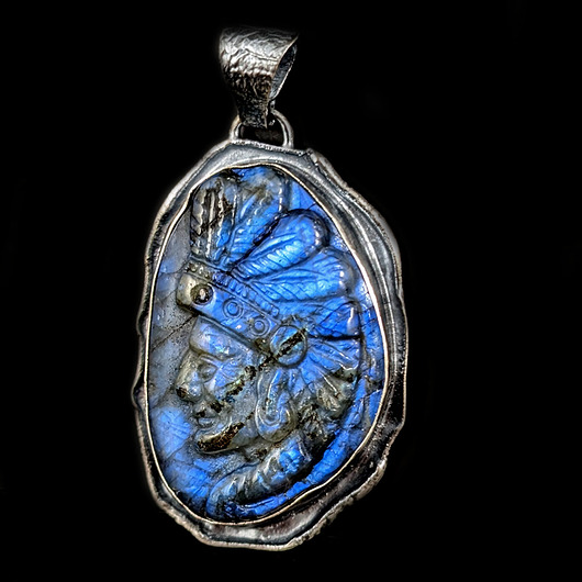 wisiory Indiański wódz- labradoryt