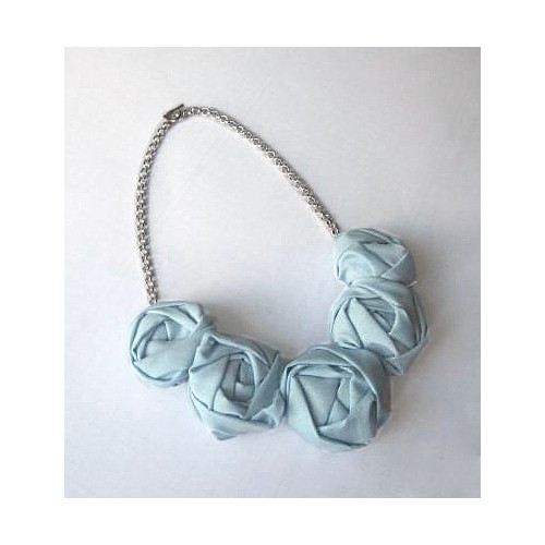 baby blue. naszyjnik Wianki i hulanki