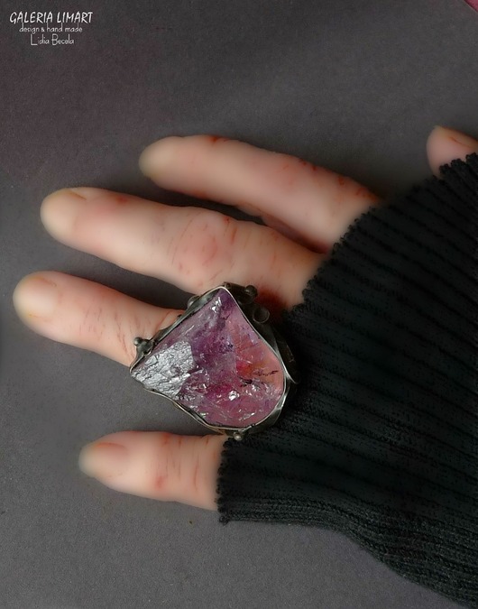 pierścionki - różne Niezwykły pierścień z okazałym dorodnym fluorytem prezent UNIKAT