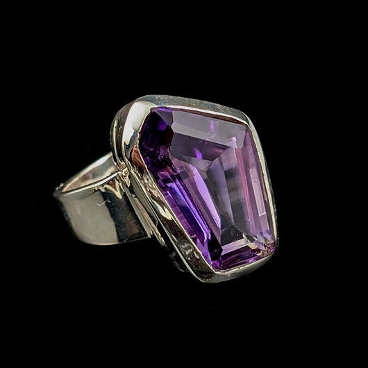 pierścionki srebrne Pierścionek asymetryczny z ametystem