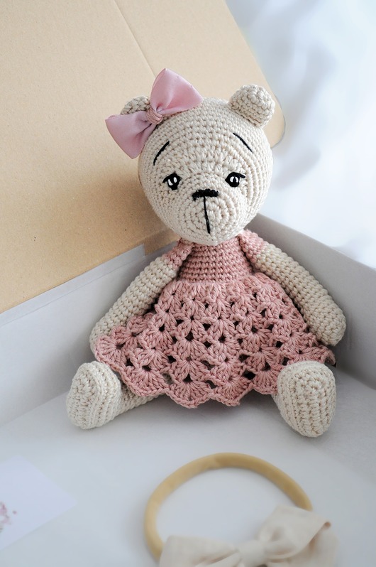 przytulanki dla niemowląt i dzieci Śpioch w dzierganej sukience