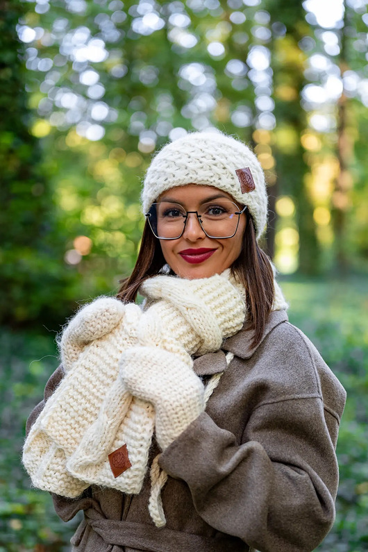 czapki damskie Czapka MERINO Hope Beżowy ecru + podszewka JEDWAB