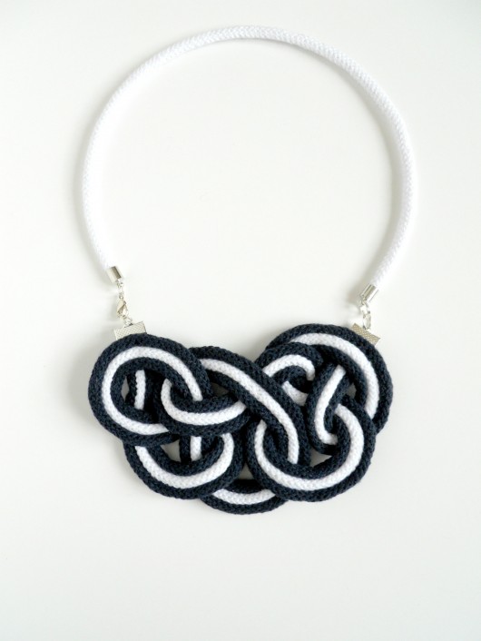 Naszyjnik White & Navy pinsjewelry