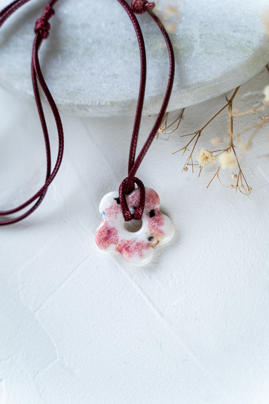 wisiory Porcelanowy naszyjnik FLOWER POWER