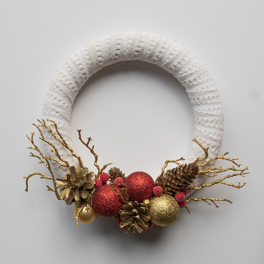 wianki bożonarodzeniowe Wianek bożonarodzeniowy czerwono złoty