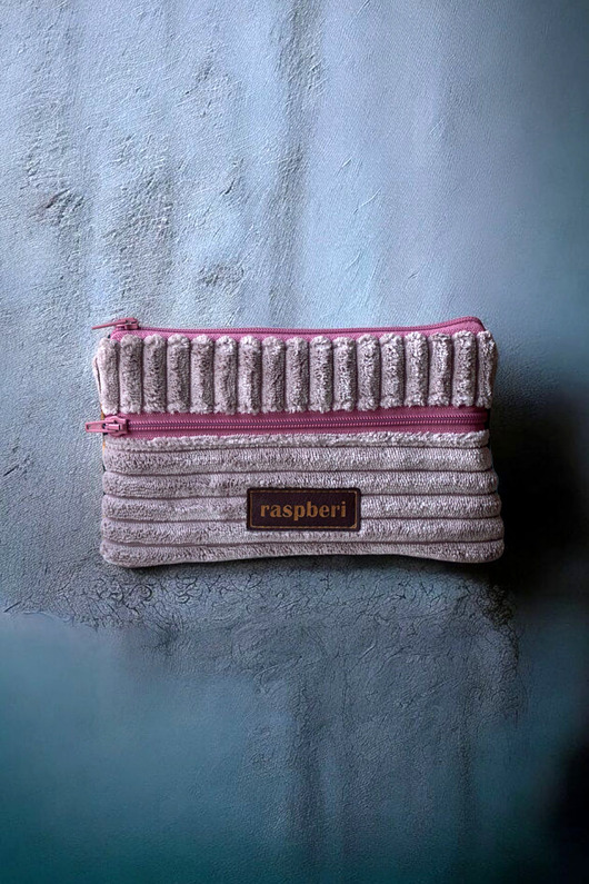 portfele damskie Pudroworóżowy portfelik ze sztruksu + panterka