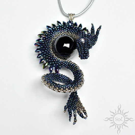 Fenrann, wisior ze smokiem, beading Sol