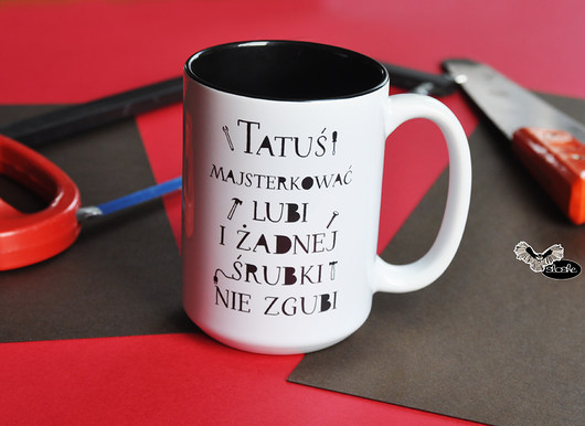 Tatuś majsterkować lubi  i żadnej śrubki ..... Sowia Aleja