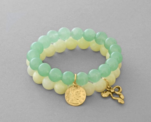 Green & cream jade set with pendants. Lavoga