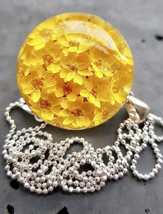 naszyjnik z żółtymi kwiatuszkami Grol Jewellery