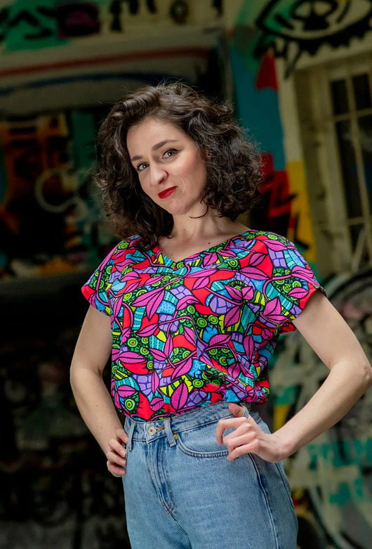 t-shirt damskie Flower power - miękka i wygodna koszulka nietoperek