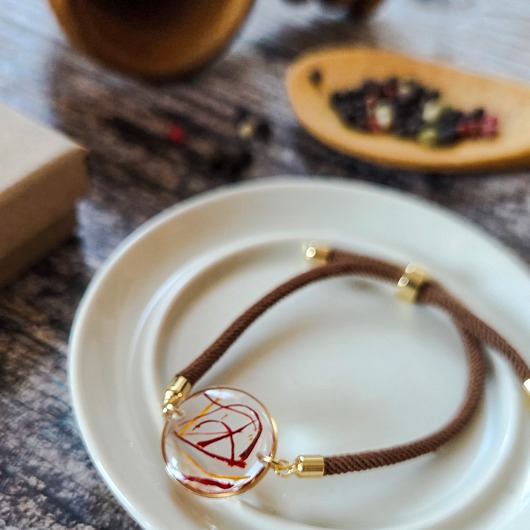 bransoletki na sznurku Bransoletka na sznurku z szafranem