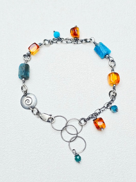 bransoletki srebrne Delikatność z Bursztynem i Apatytem