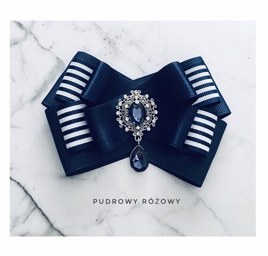 broszki Brosza Granatowa z kryształkiem NEW