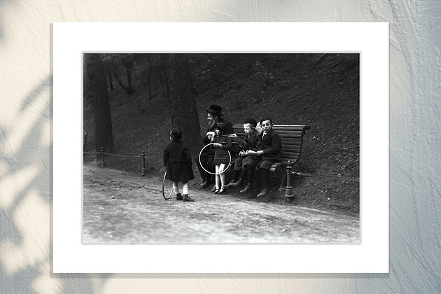 fotografia Fotografia z passe-partout; Żyd z dziećmi